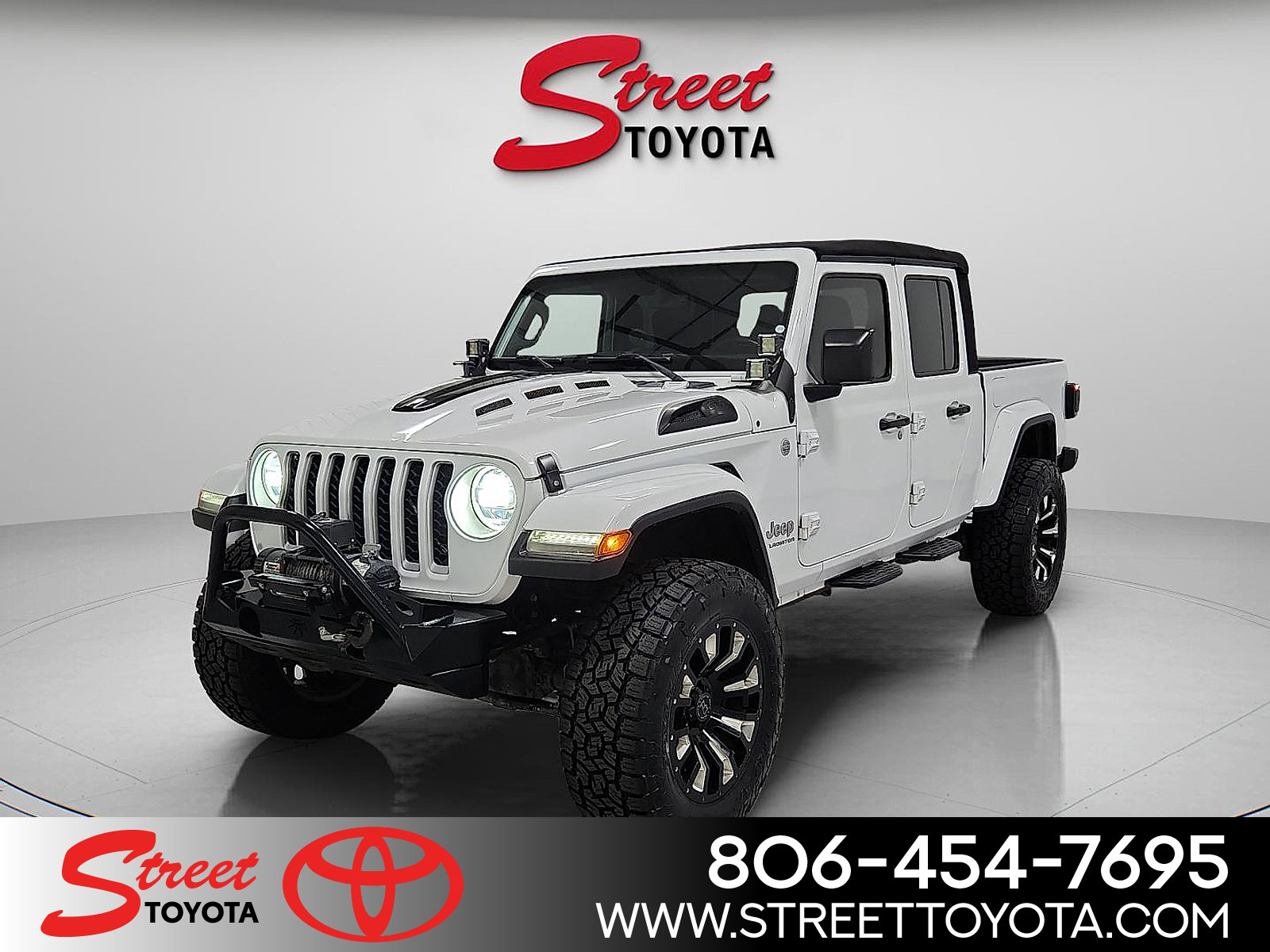 Used 2020 Jeep Gladiator Overland AWD/4WD image 1