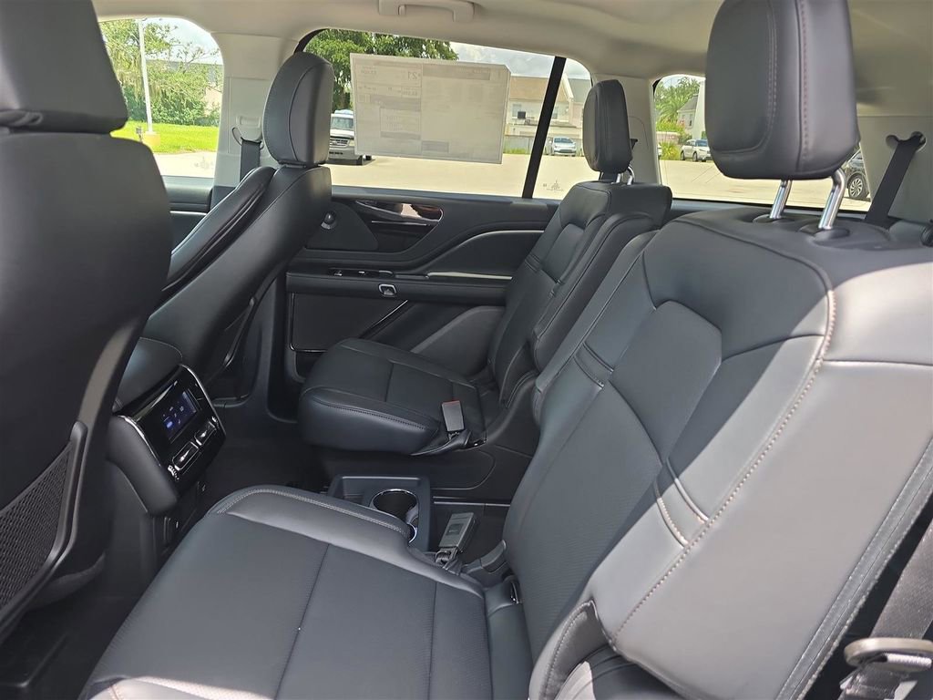New 2025 Lincoln Aviator 2WD w/ Equipment Group 101A image 14