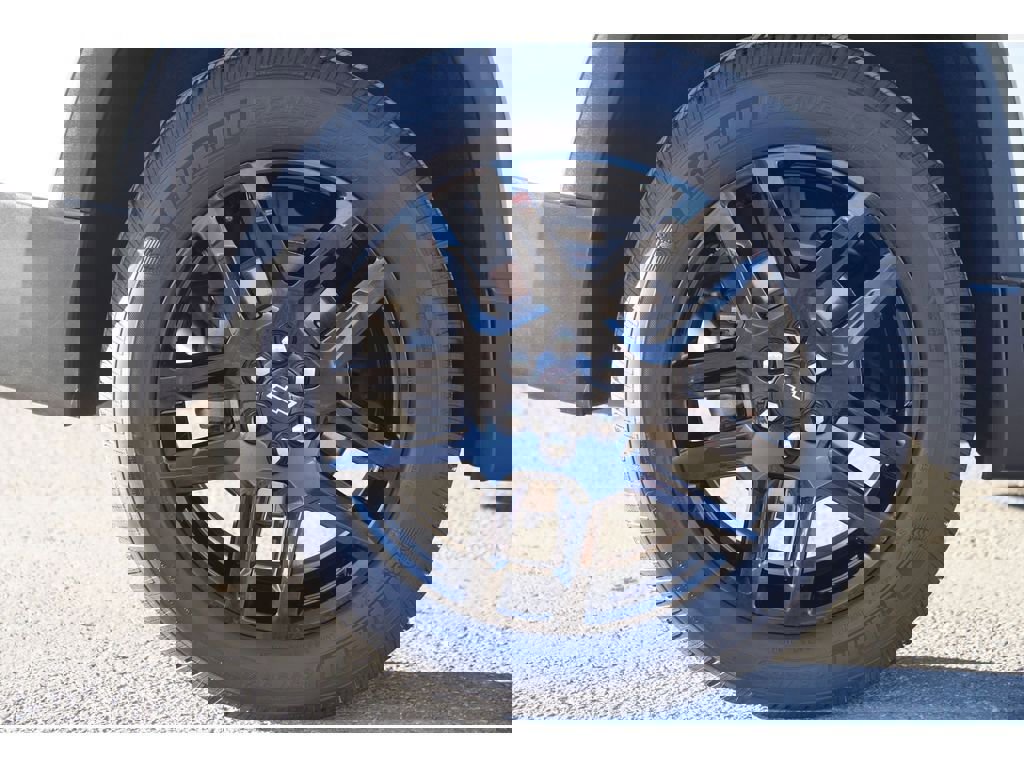 Used 2019 Chevrolet Traverse LT w/ LPO, Black Accent Package image 7