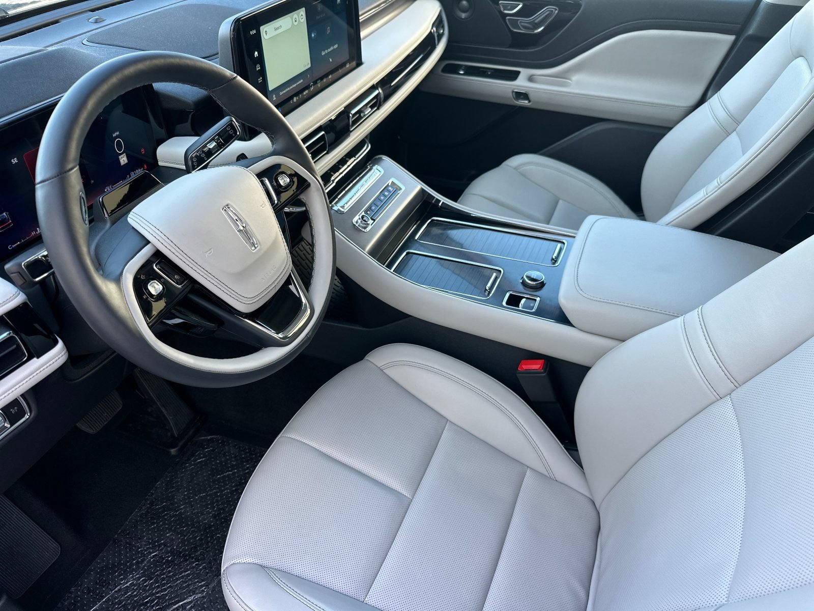 New 2026 Lincoln Aviator AWD image 9