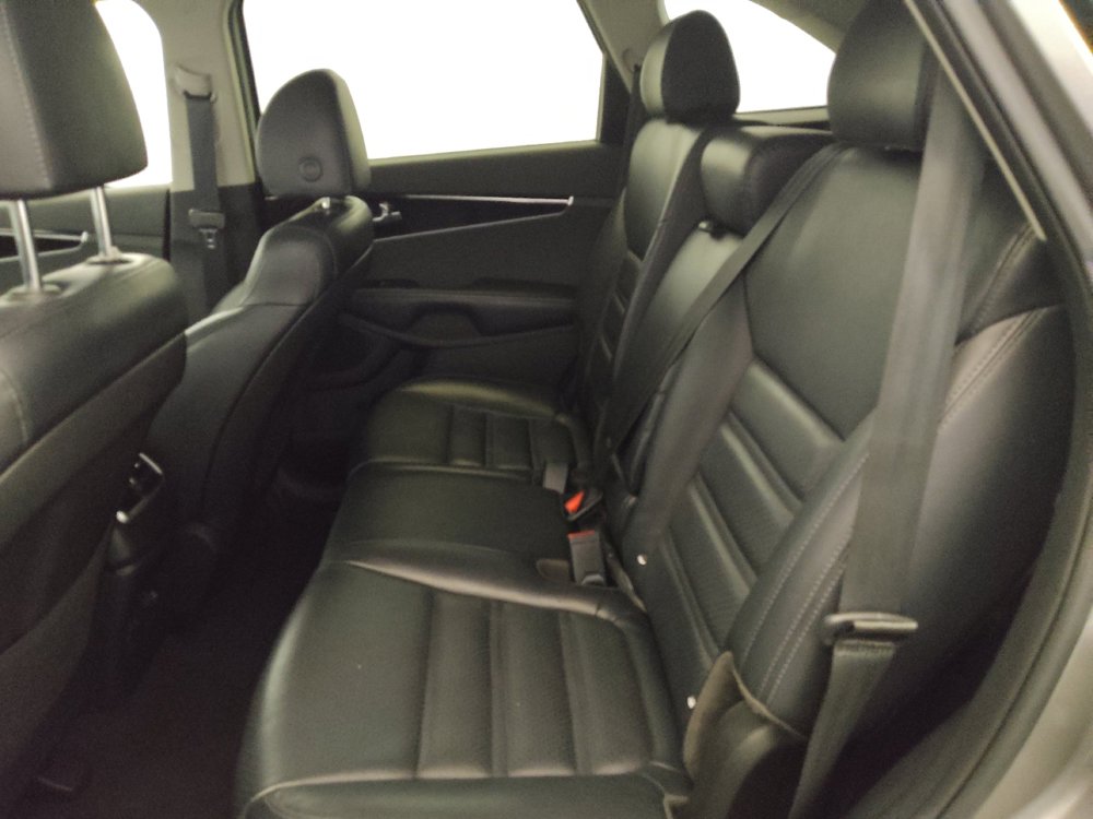Used 2019 Kia Sorento EX AWD/4WD image 18