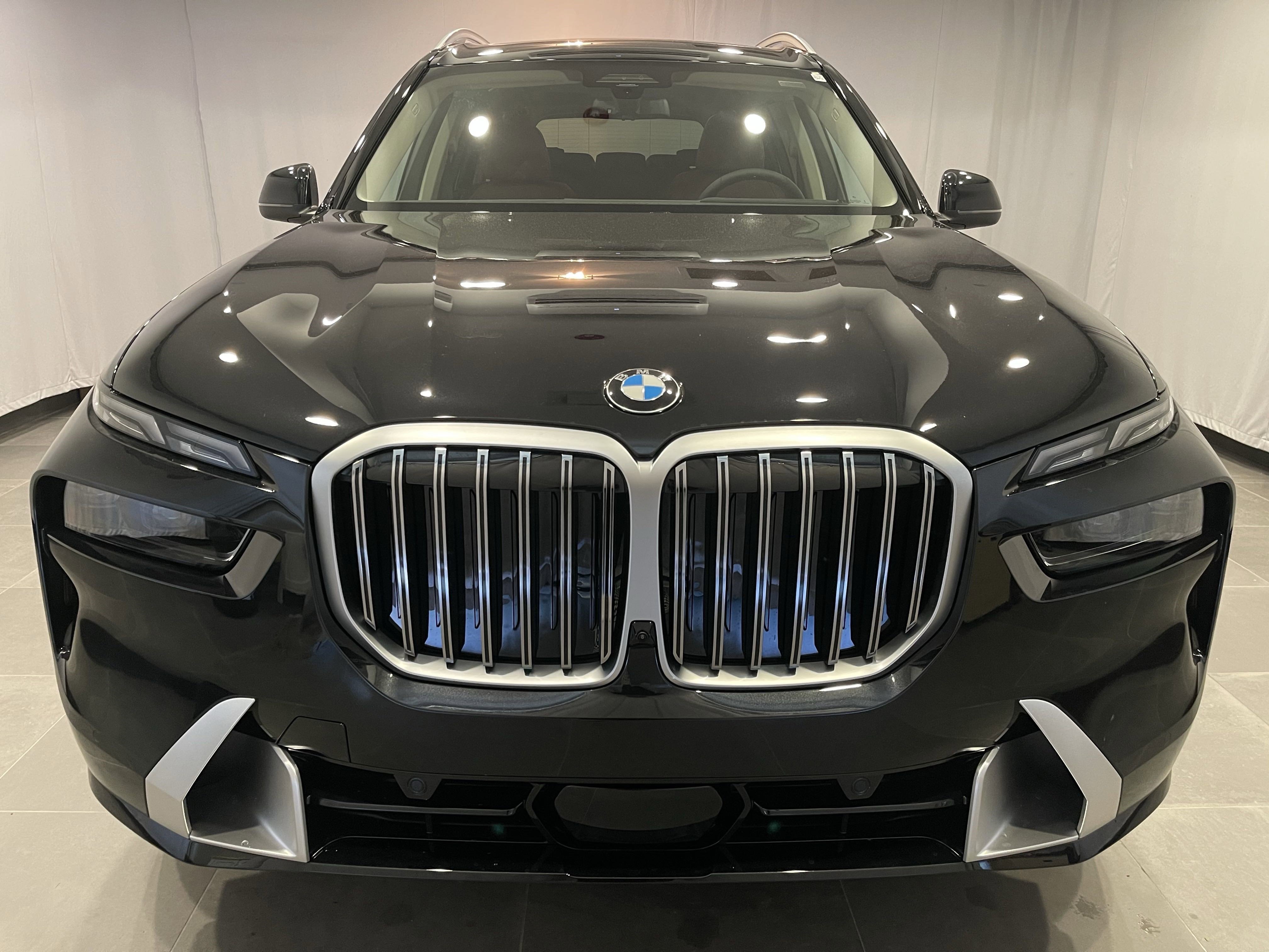 Used 2026 BMW X7 xDrive40i image 2