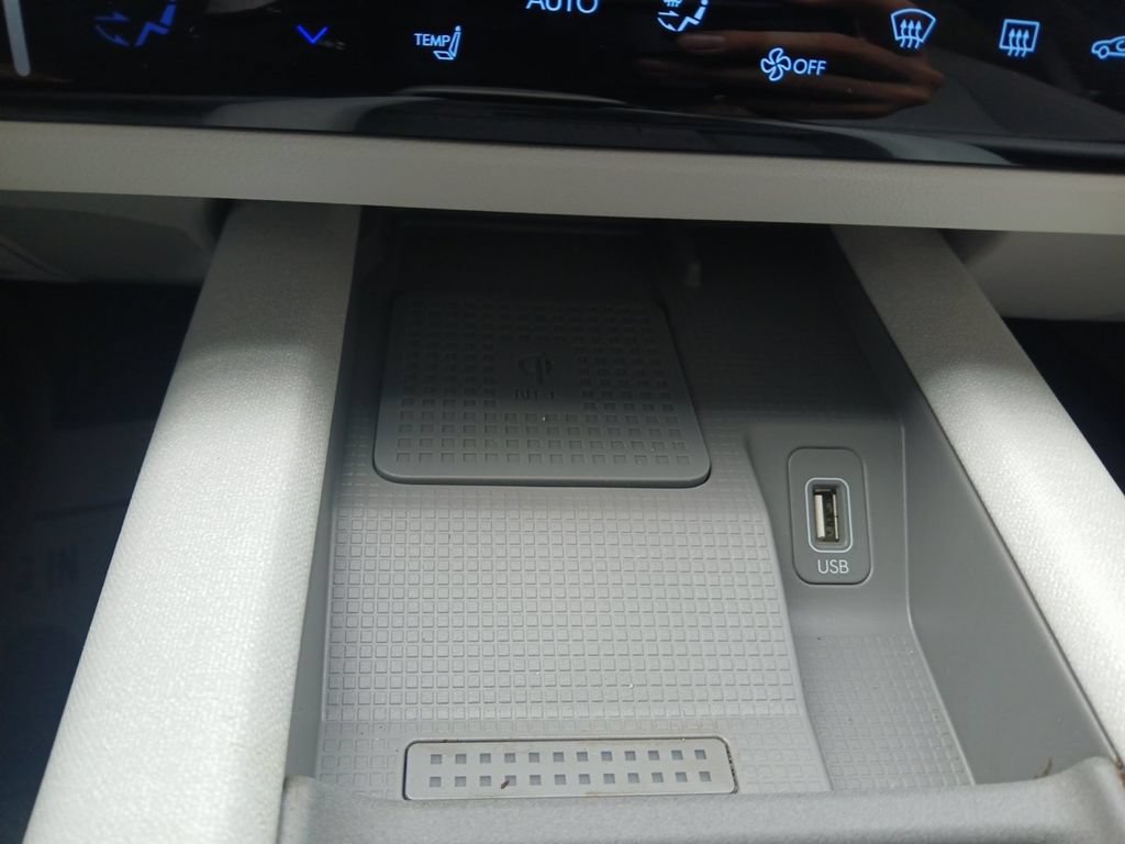 Used 2025 Hyundai Ioniq 6 SEL RWD image 28