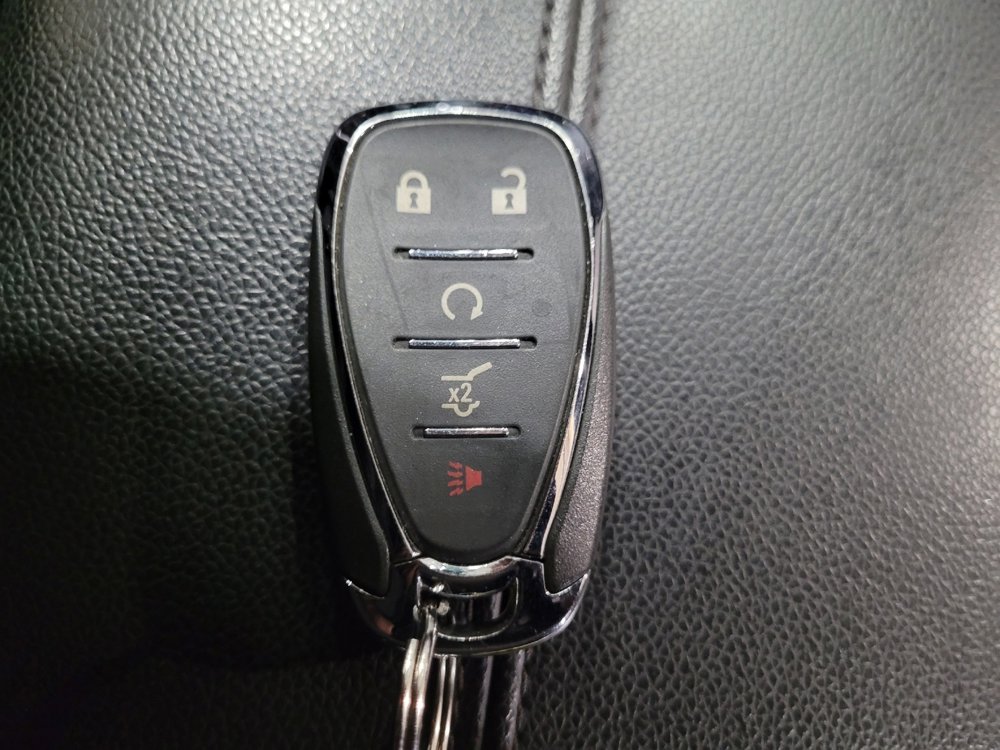 Used 2018 Chevrolet Equinox Premier FWD image 32