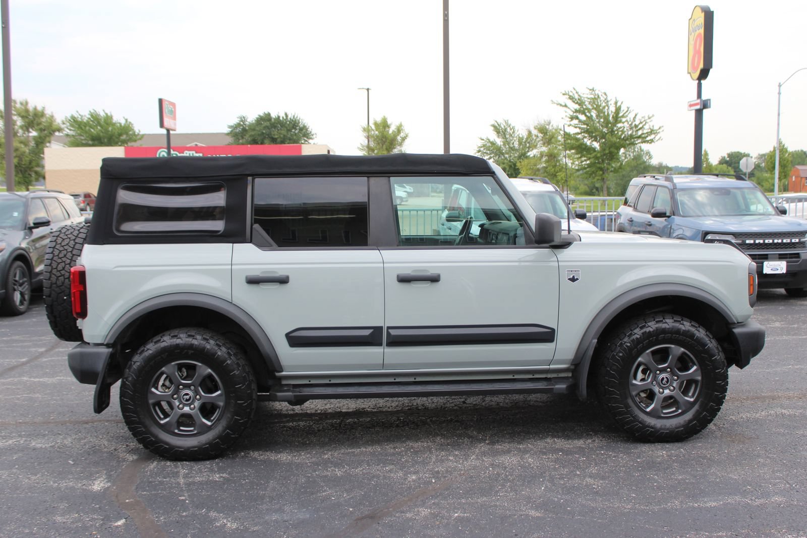 Used 2021 Ford Bronco Big Bend AWD/4WD image 6