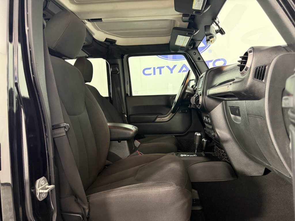 Used 2018 Jeep Wrangler Unlimited Sport S image 12