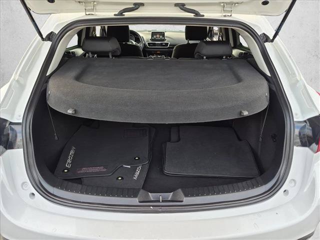 Used 2016 MAZDA MAZDA3 i Touring w/ Popular Equipment Package FWD image 6