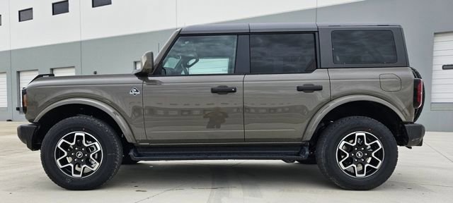 New 2026 Ford Bronco Outer Banks image 2