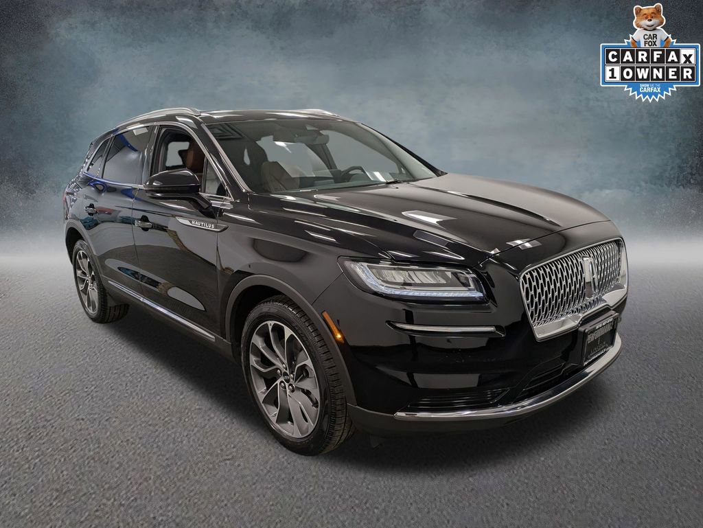 Used 2022 Lincoln Nautilus Reserve AWD/4WD image 3