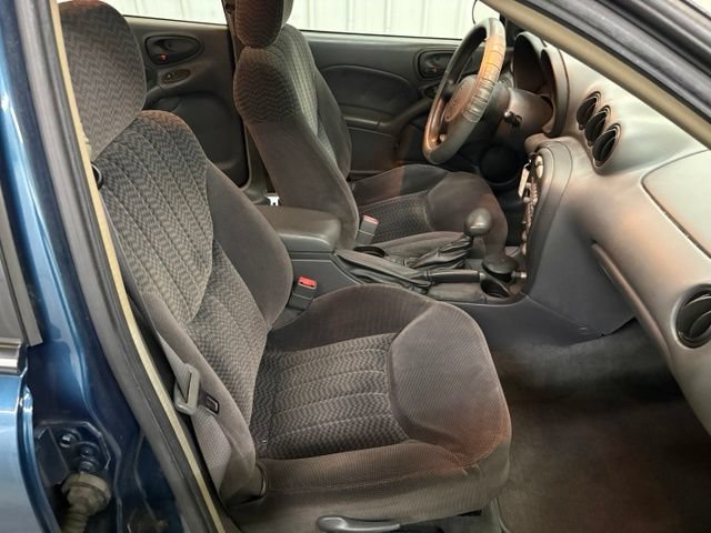 Used 2002 Pontiac Grand Am SE w/ Solid Value Appearance Pkg FWD image 12