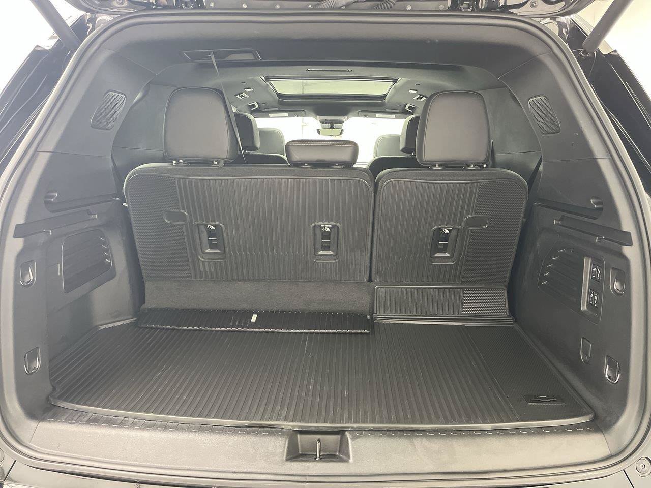 Certified 2025 Chevrolet Traverse High Country w/ LPO, Floor Liner Package AWD/4WD image 33
