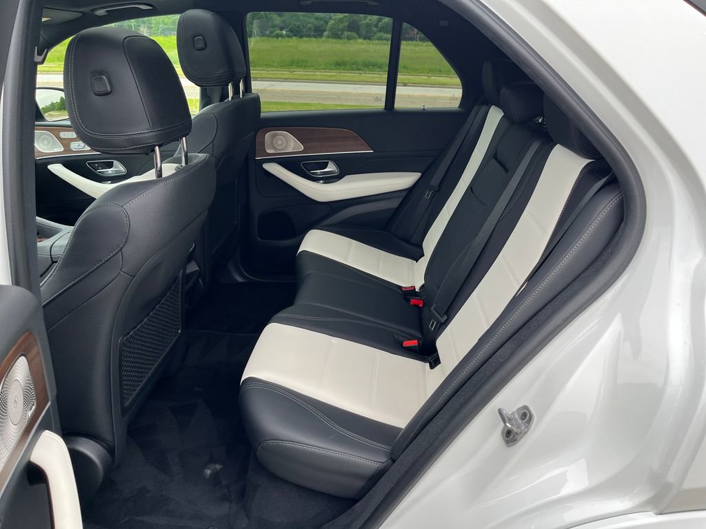 Used 2025 Mercedes-Benz GLE 450e 4MATIC image 16