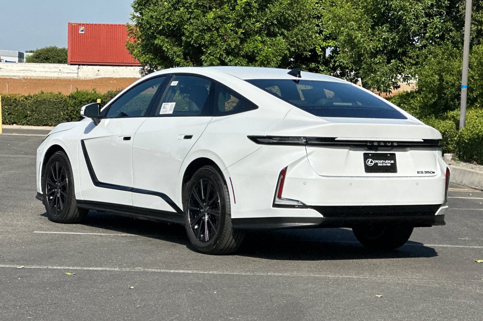 New 2026 Lexus ES 350e w/ Convenience Package FWD image 3