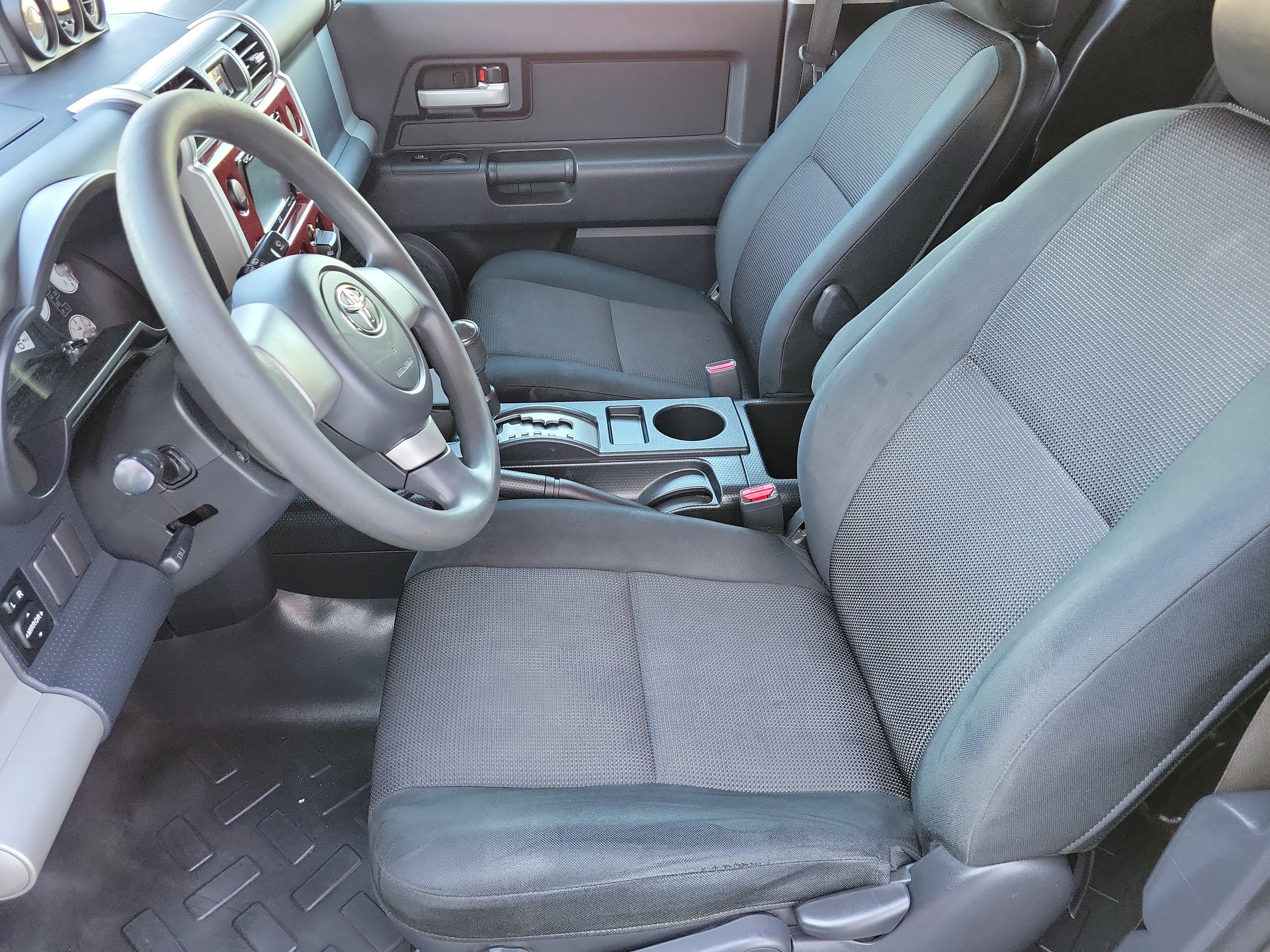 Used 2008 Toyota FJ Cruiser 4WD image 9