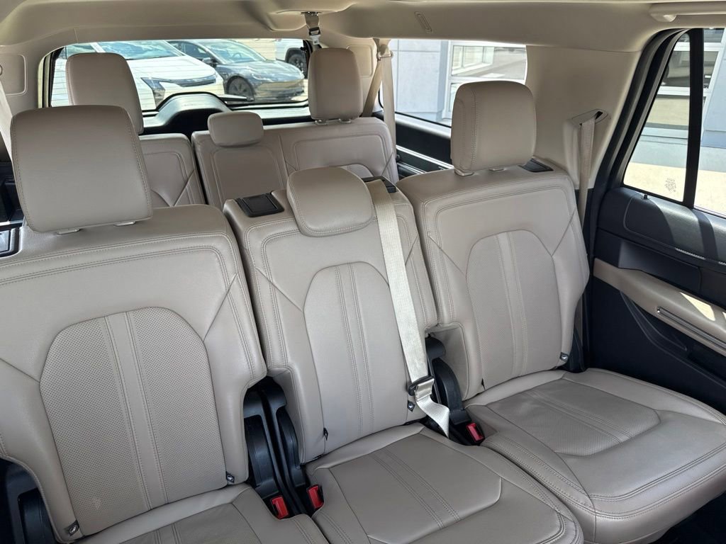 Used 2024 Ford Expedition Max Limited AWD/4WD image 34
