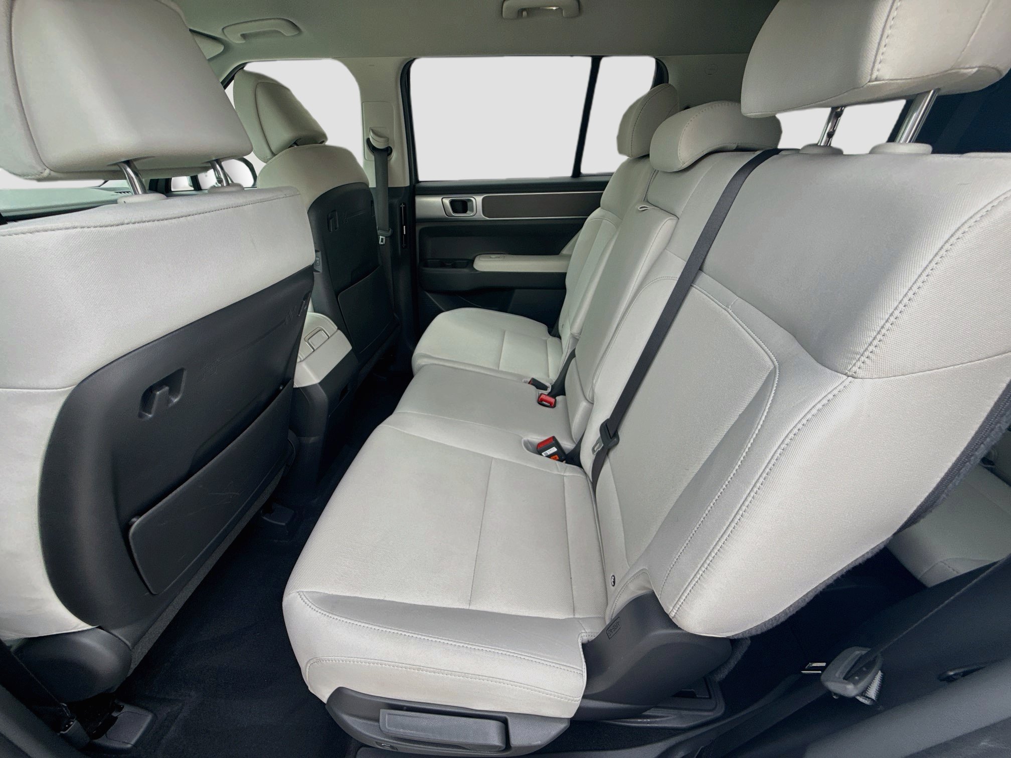 Used 2024 Hyundai Santa Fe SE FWD image 20