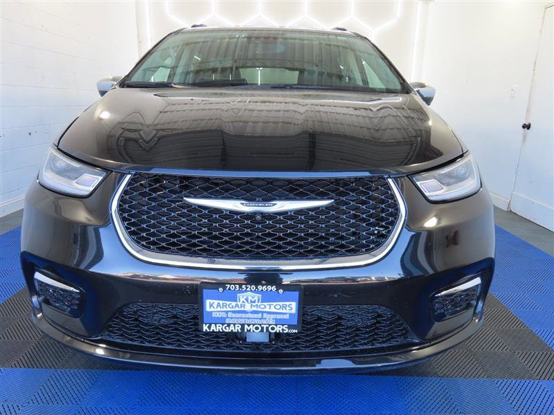 Used 2022 Chrysler Pacifica Limited image 2