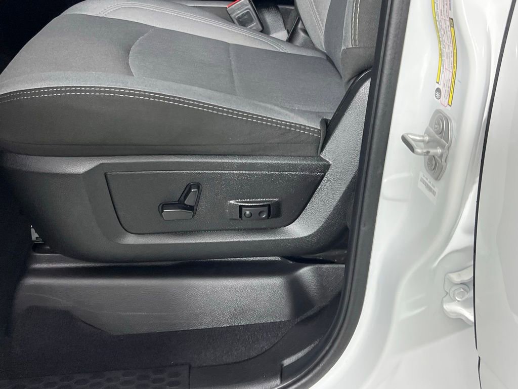 Used 2024 RAM 2500 Big Horn w/ Bed Utility Group image 21