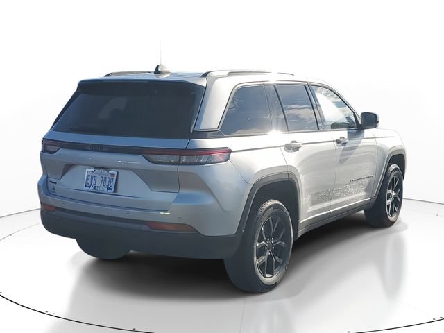 New 2026 Jeep Grand Cherokee Altitude AWD/4WD image 4