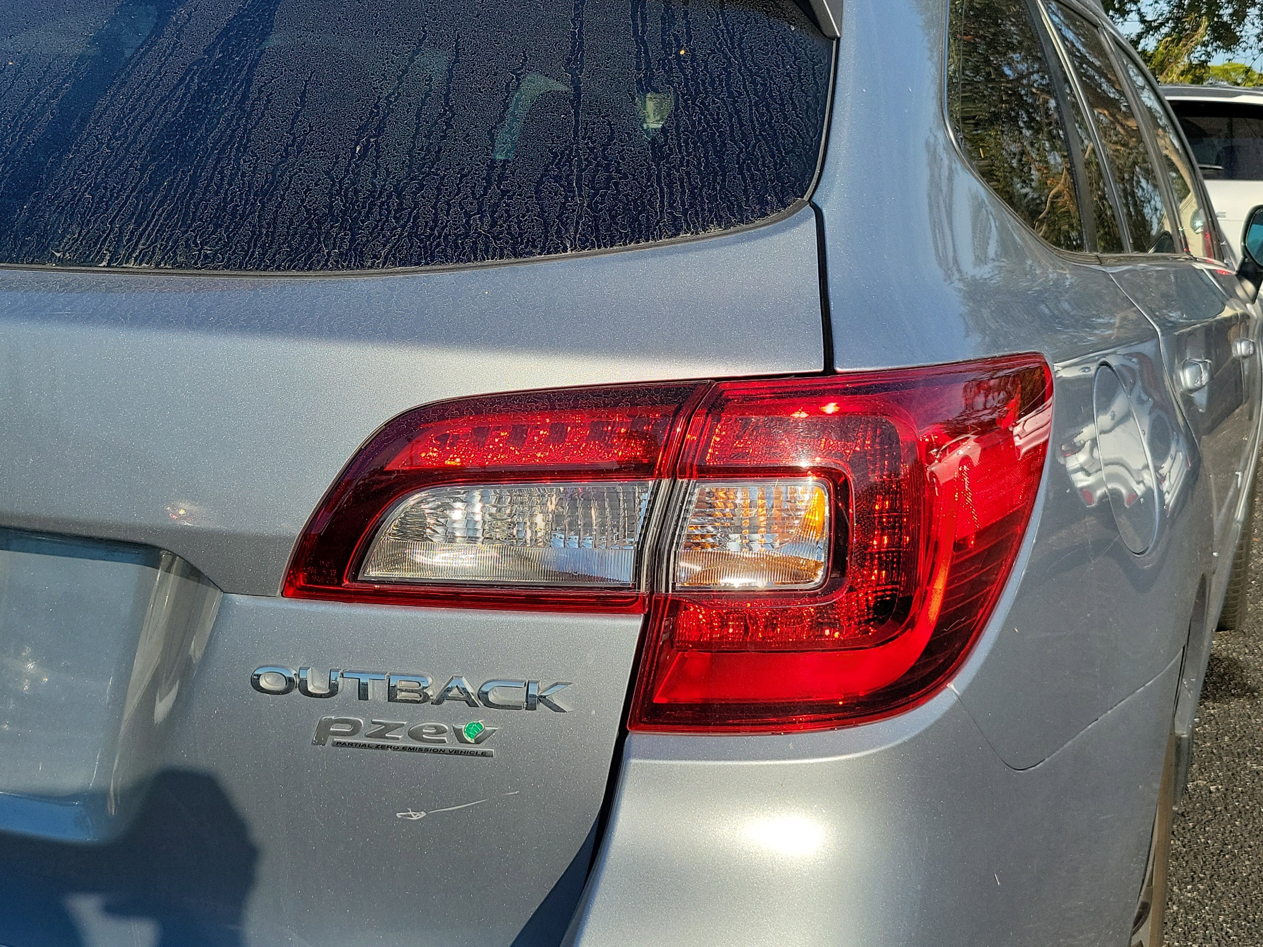 Used 2017 Subaru Outback 2.5i Limited image 10