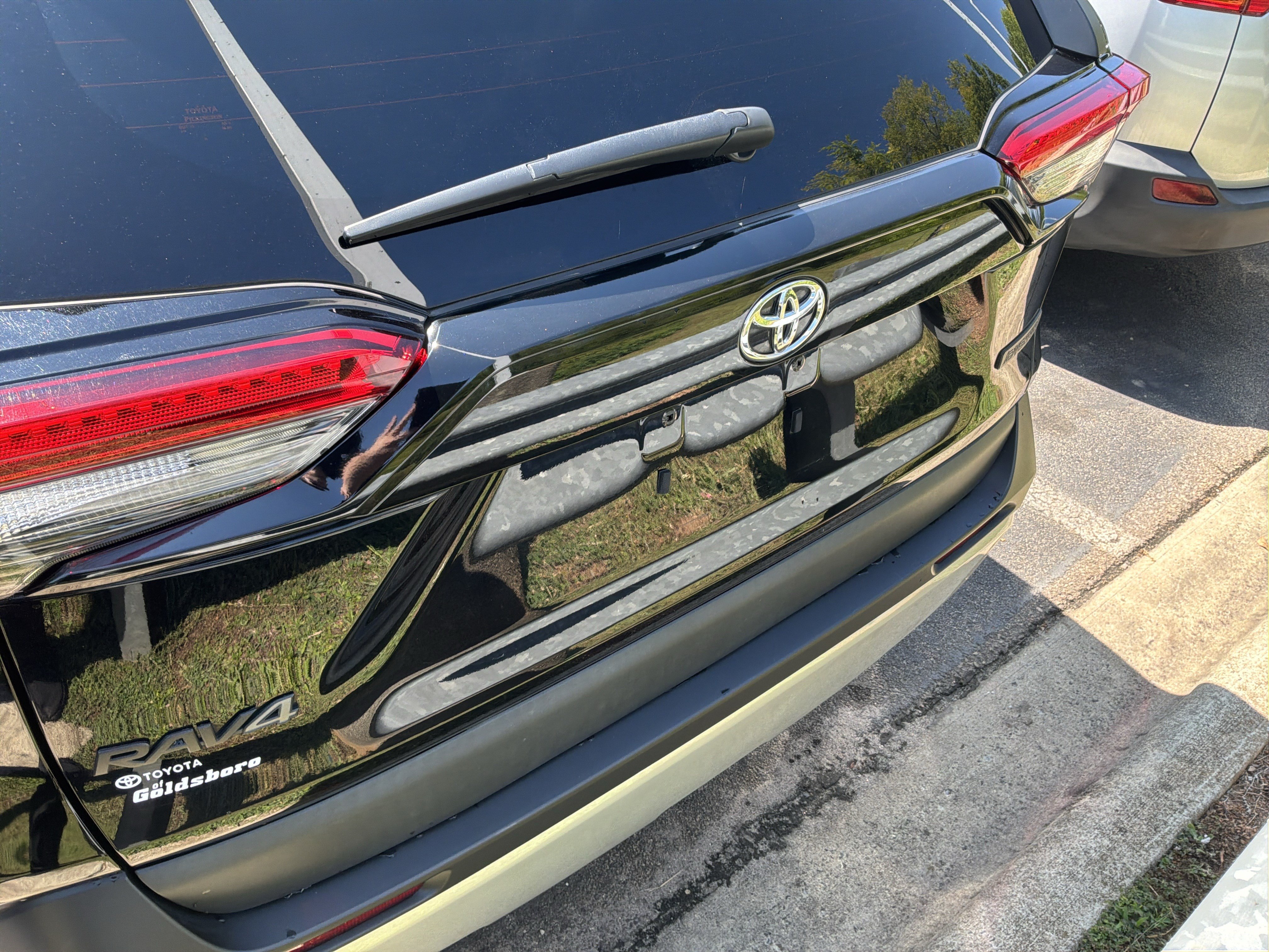 Used 2024 Toyota RAV4 Adventure AWD/4WD image 7