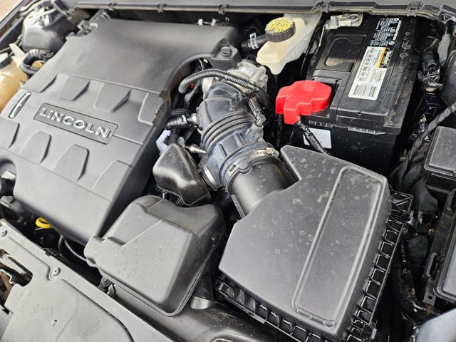 Used 2017 Lincoln Continental Premiere image 22