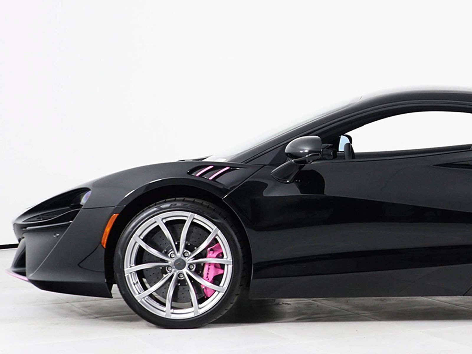 New 2026 McLaren Artura RWD image 12