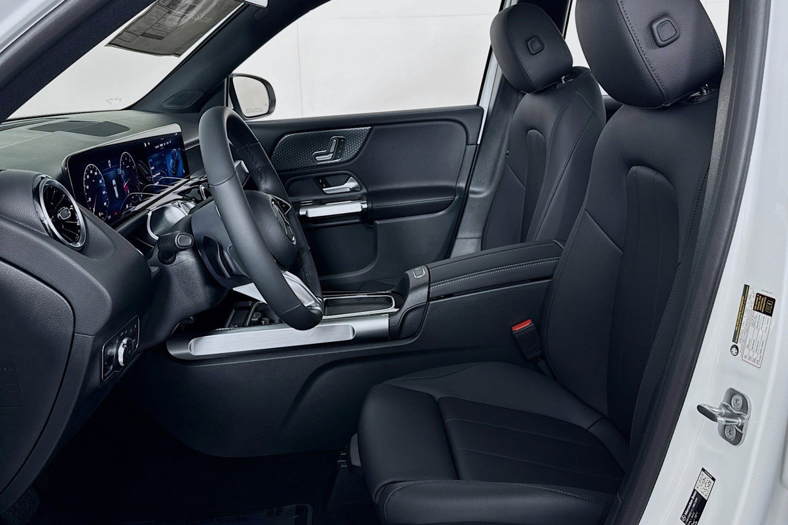 New 2026 Mercedes-Benz GLB 250 image 15