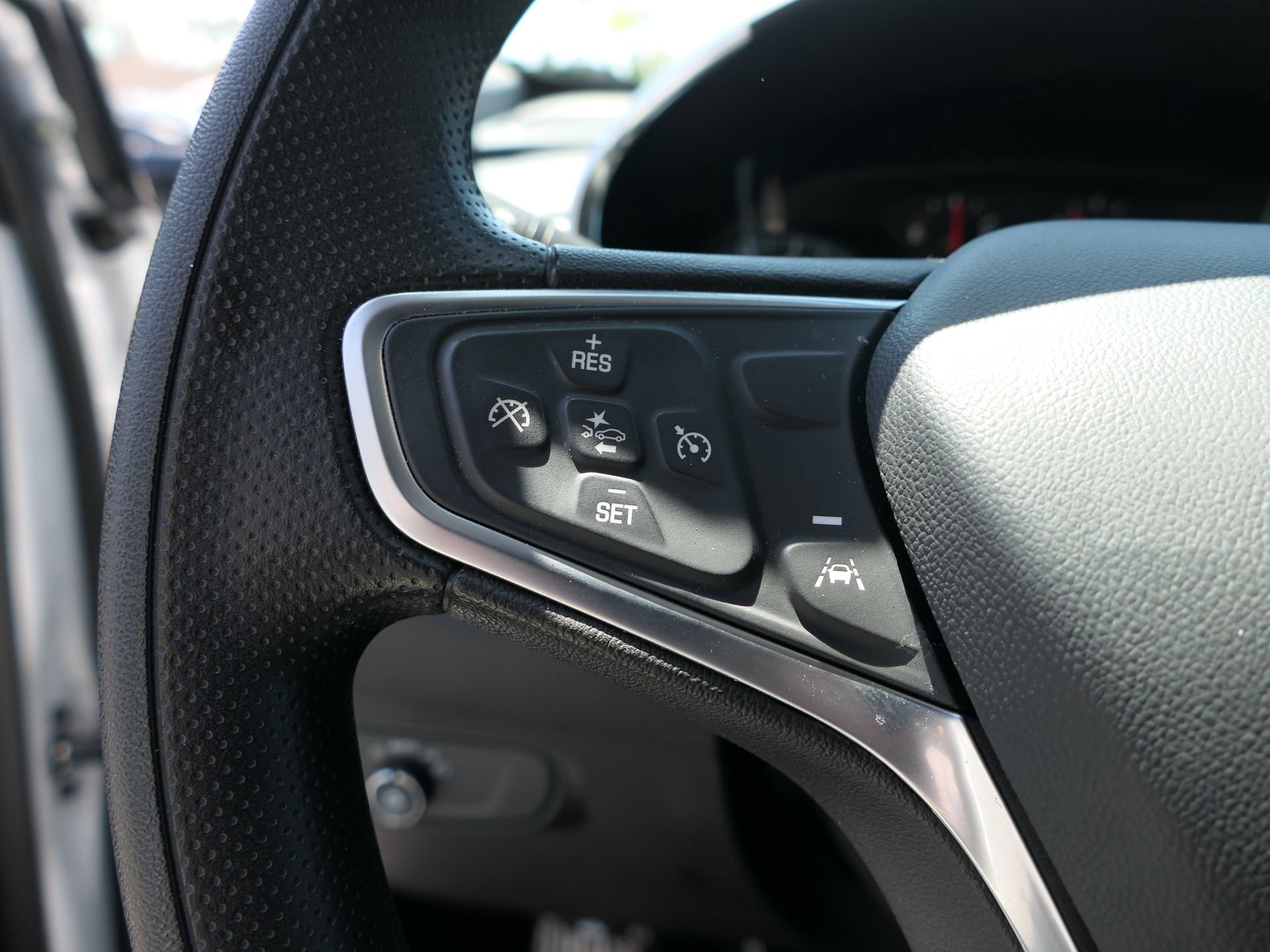 Used 2023 Chevrolet Equinox LS FWD image 15