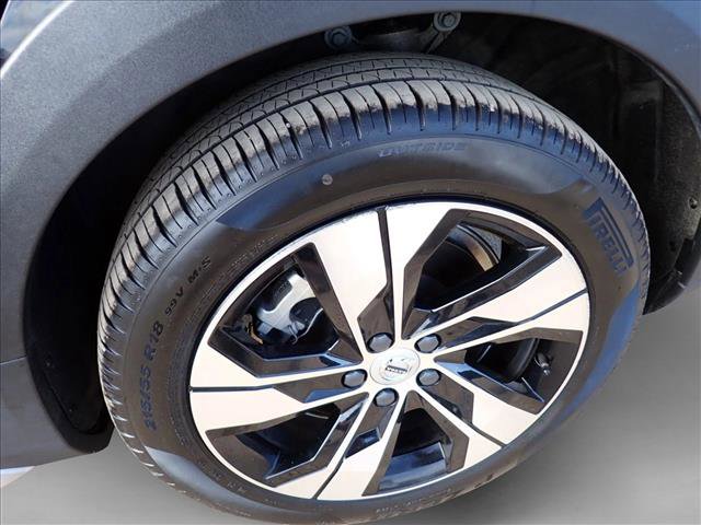 Used 2022 Volvo V60 T5 Cross Country AWD/4WD image 7