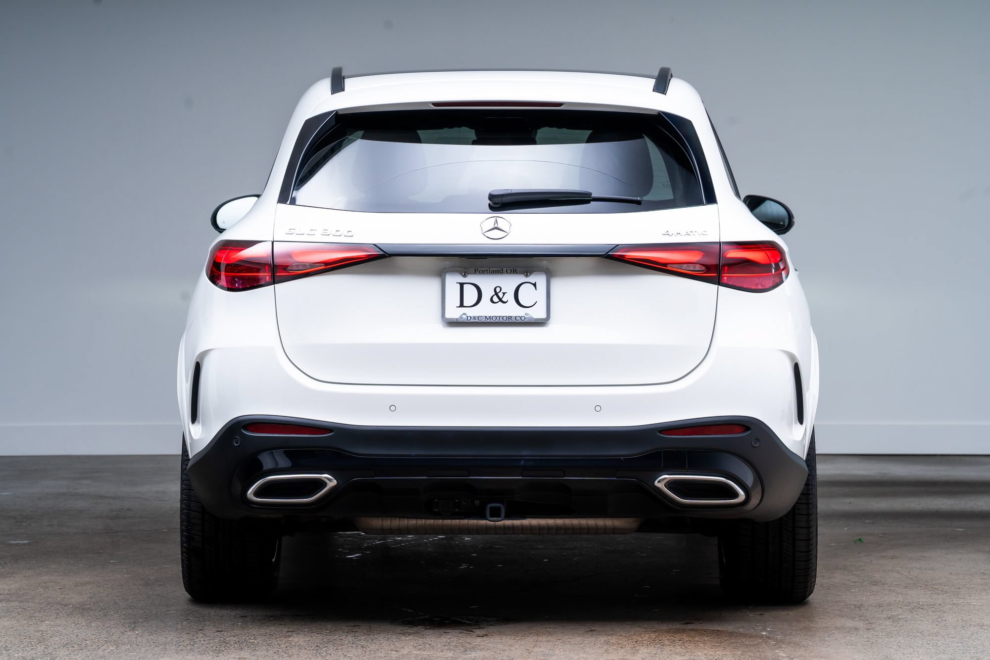 Used 2023 Mercedes-Benz GLC 300 4MATIC w/ AMG Line image 6