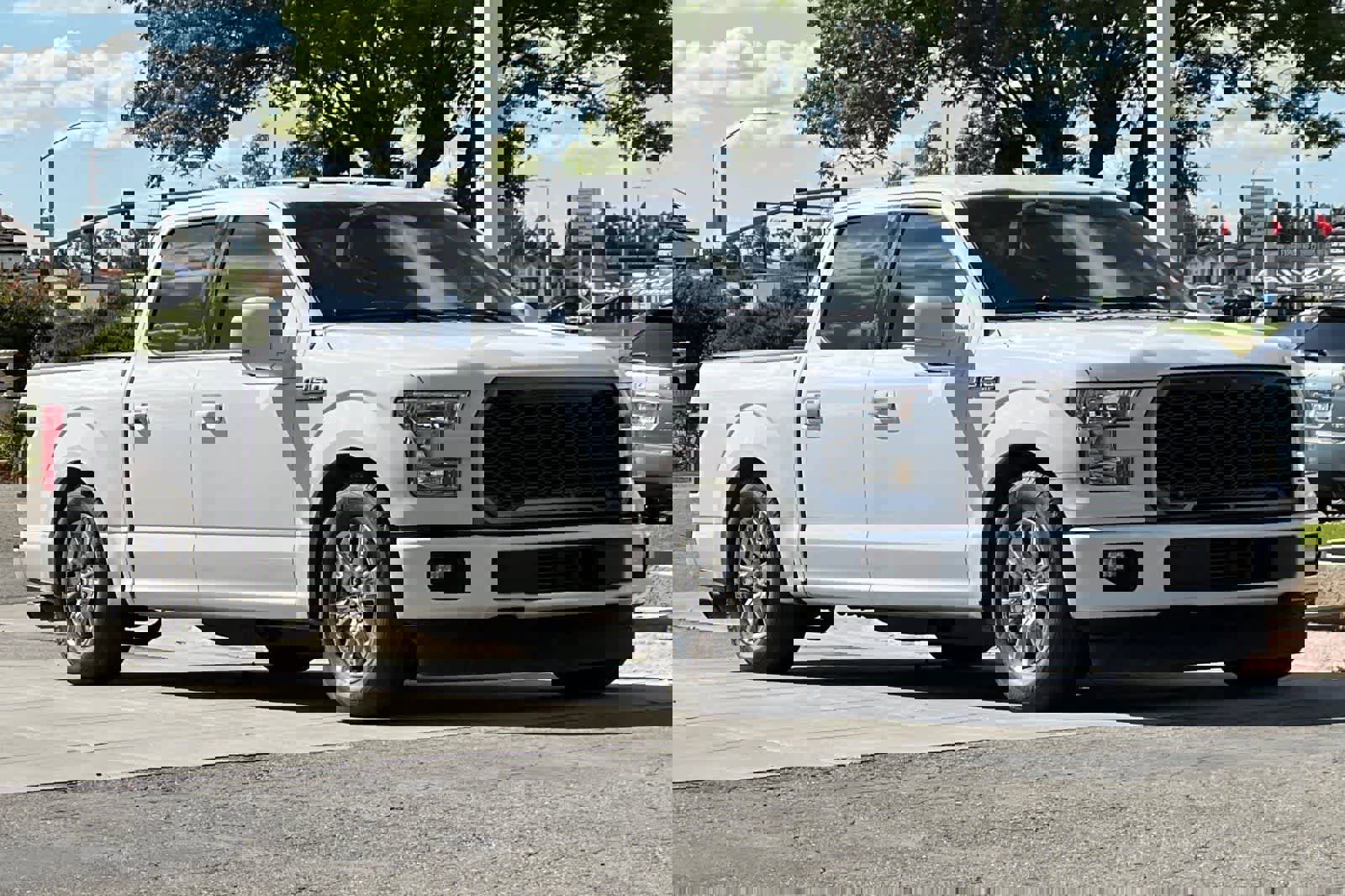 Used 2017 Ford F150 XLT w/ Equipment Group 301A Mid image 10