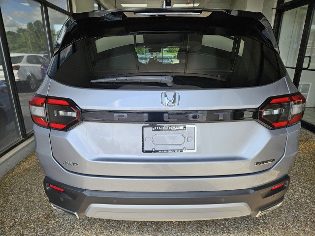 Used 2023 Honda Pilot Touring image 3