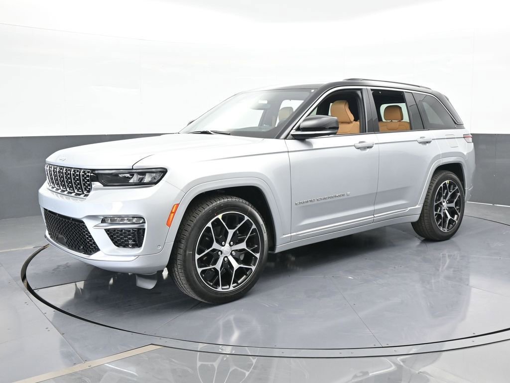 New 2025 Jeep Grand Cherokee Summit image 6