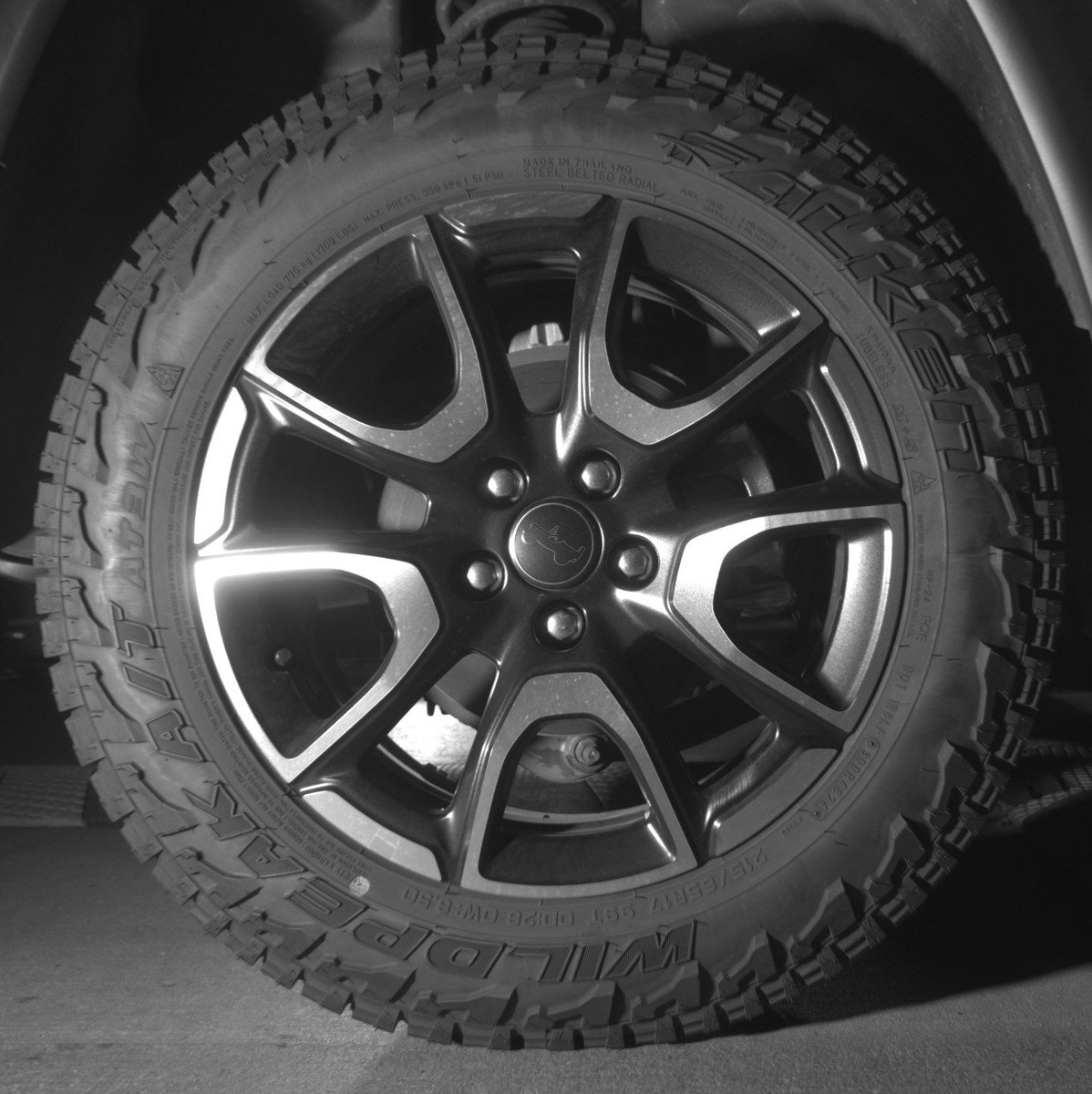 Used 2025 Jeep Compass Trailhawk AWD/4WD image 15