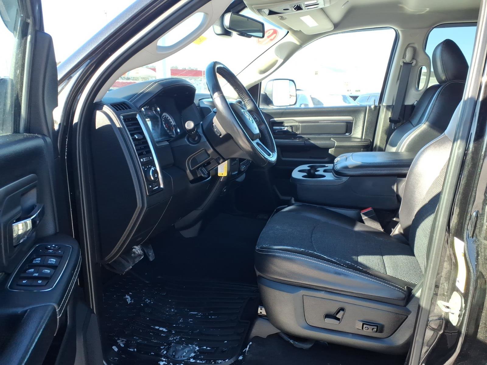 Used 2018 RAM 2500 Big Horn w/ Sport Appearance Group image 10