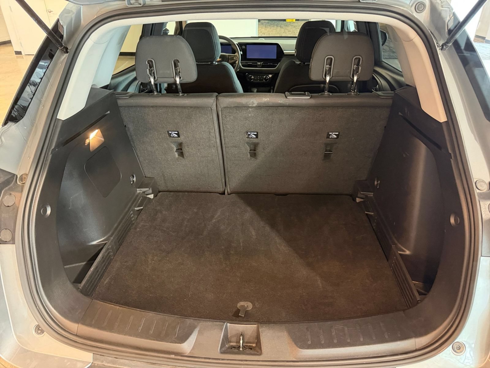 Used 2025 Chevrolet TrailBlazer LT FWD image 30