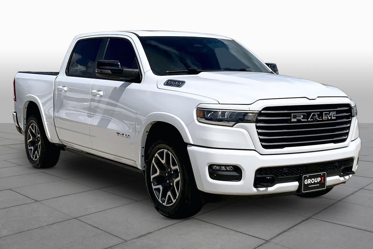 Used 2025 RAM 1500 Laramie w/ Laramie Southwest Edition AWD/4WD image 3