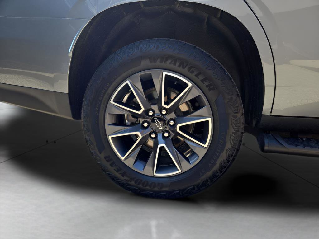 Used 2024 Chevrolet Tahoe Z71 w/ Luxury Package image 15