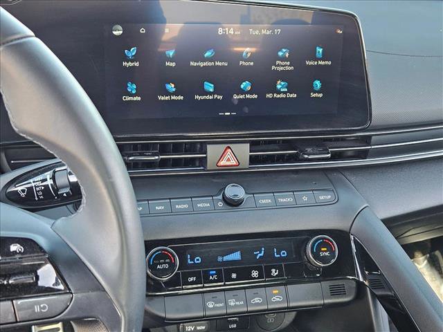 Used 2025 Hyundai Elantra SEL image 14