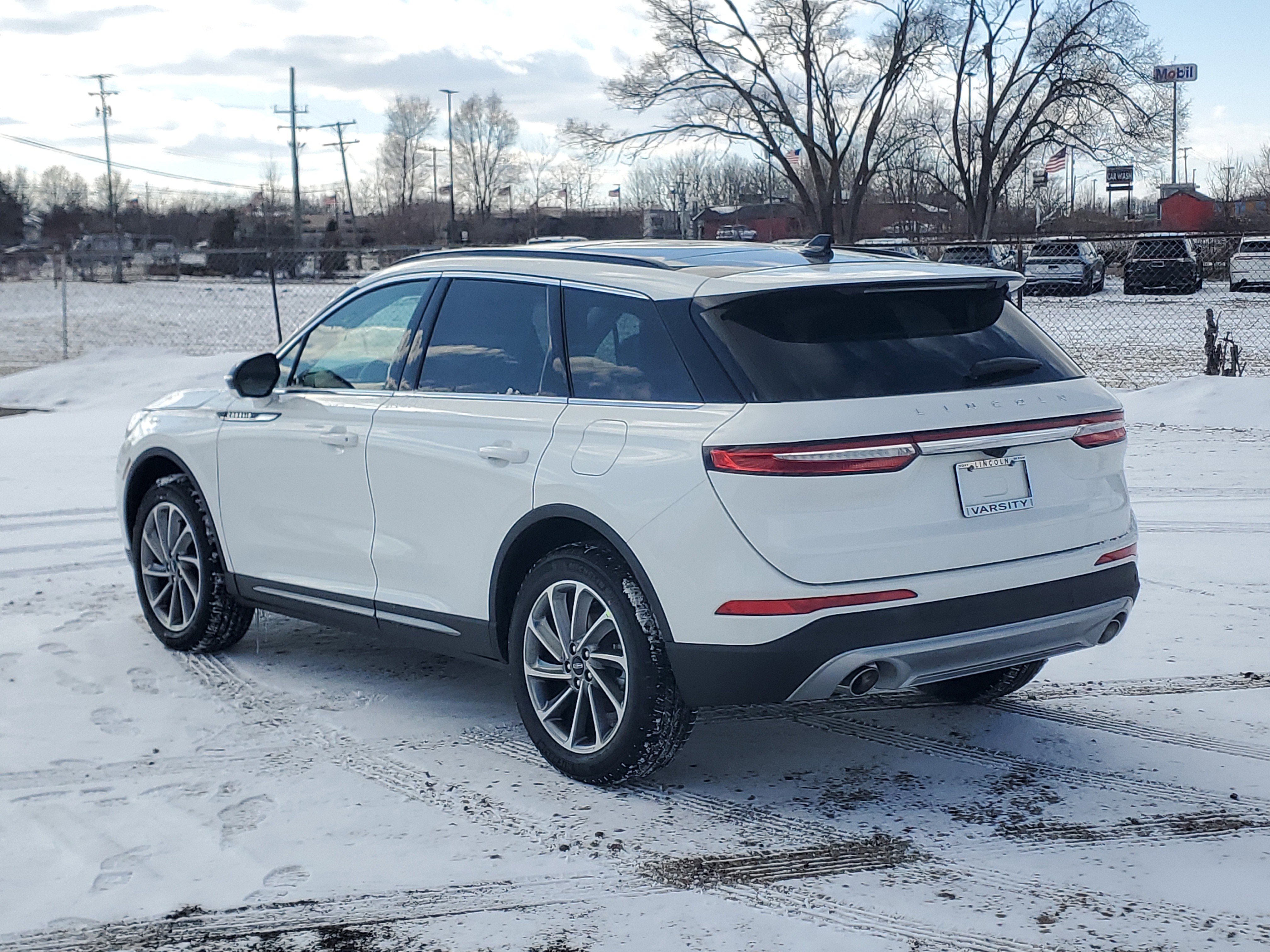 New 2026 Lincoln Corsair Premiere image 3