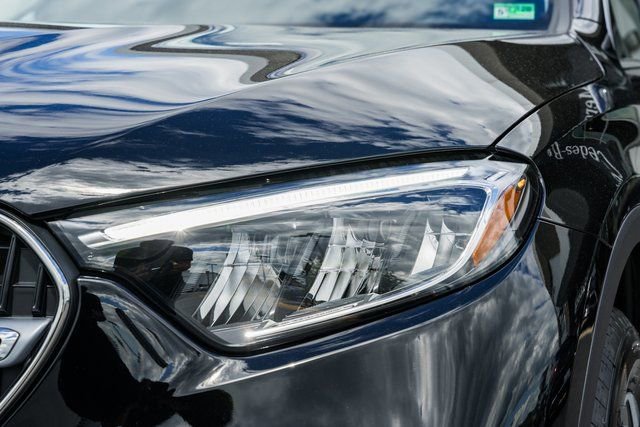 New 2025 Mercedes-Benz GLC 350e 4MATIC image 13