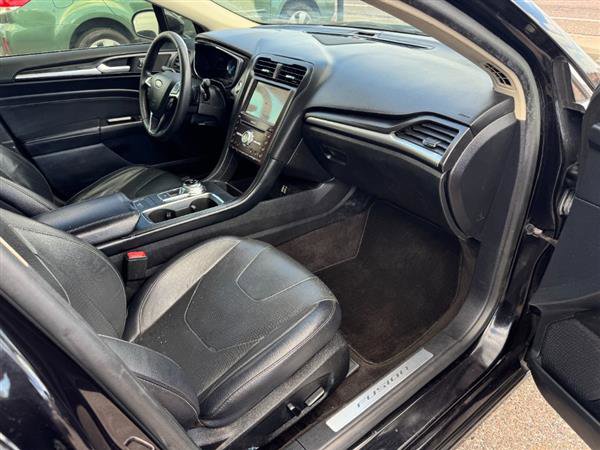 Used 2020 Ford Fusion Titanium FWD image 16