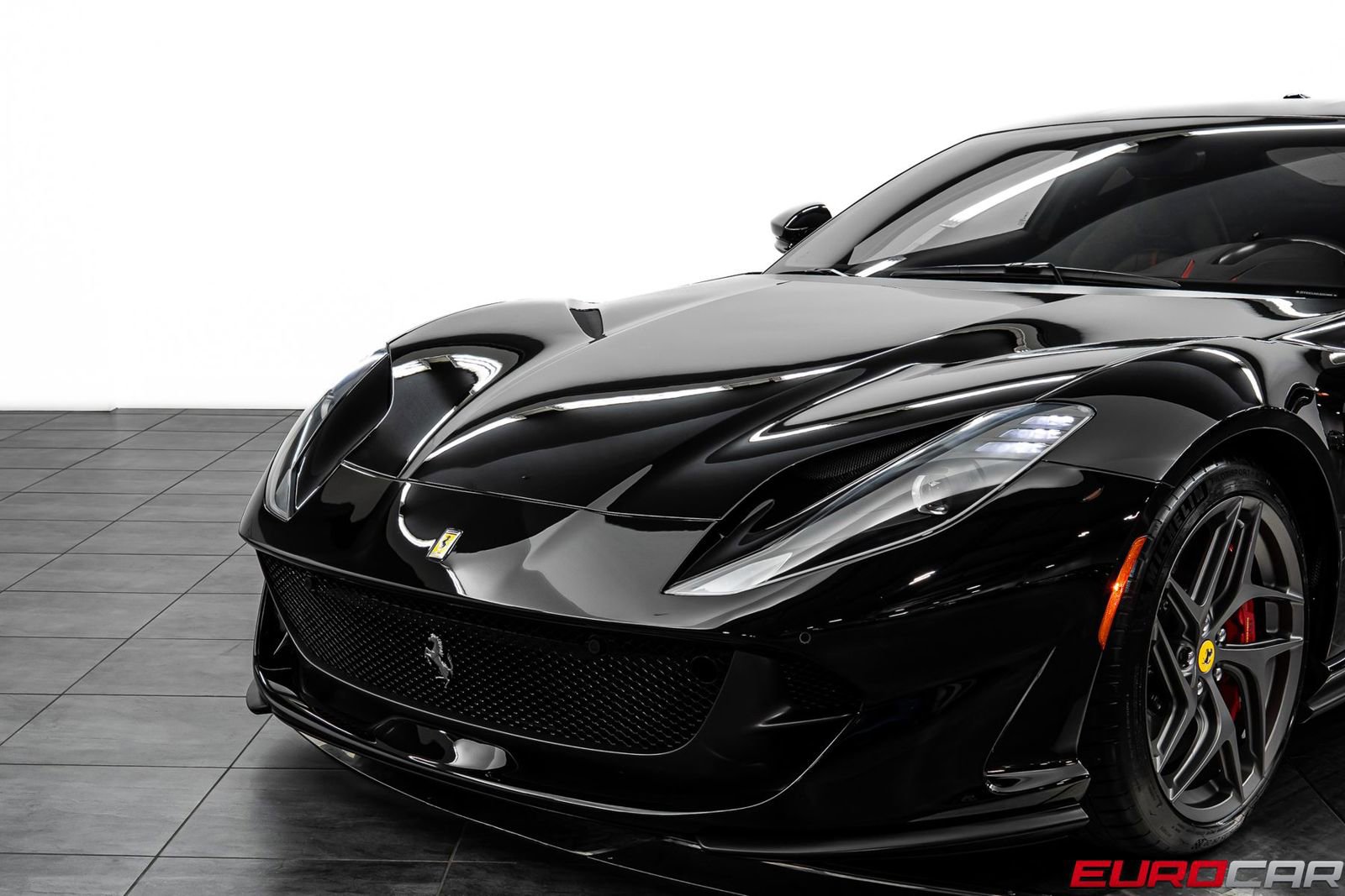 Used 2020 Ferrari 812 Superfast RWD image 13