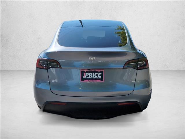 Used 2025 Tesla Model Y Long Range RWD image 6