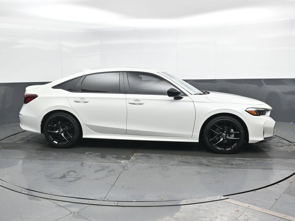 Used 2025 Honda Civic Sport image 3