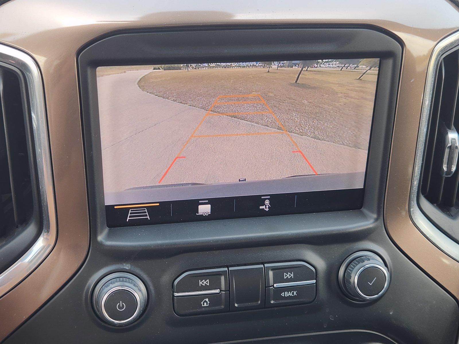 Used 2019 Chevrolet Silverado 1500 High Country AWD/4WD image 21