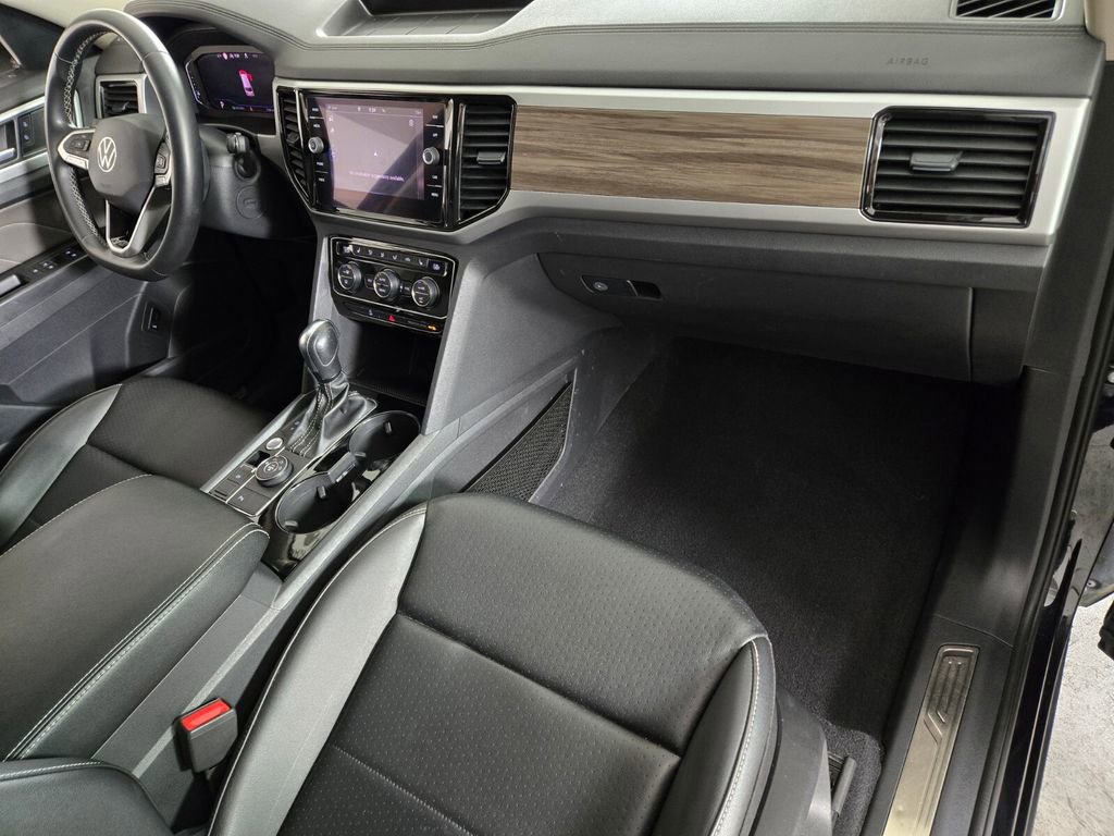 Used 2021 Volkswagen Atlas SEL image 24