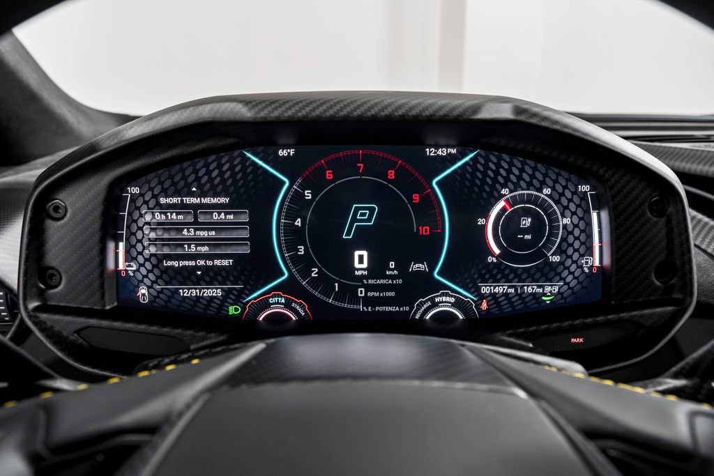 Used 2025 Lamborghini Revuelto image 14