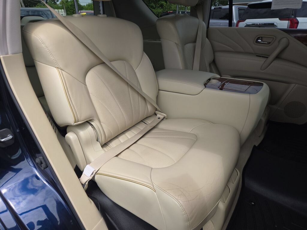 Used 2015 INFINITI QX80 4WD w/ Deluxe Technology Package image 30